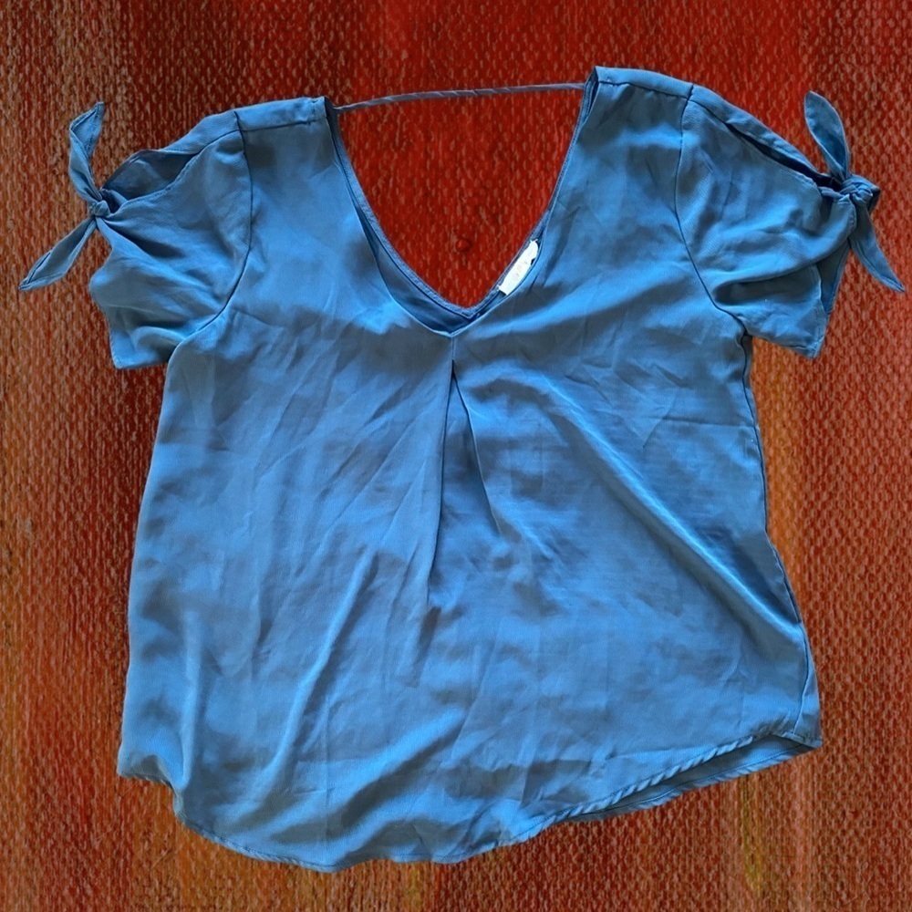MINE Women’s Short Sleeve Blouse